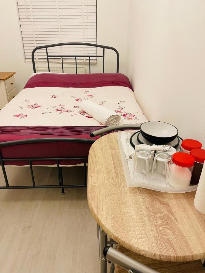 London Rooms With Free Parking 134 Edgware Kültér fotó