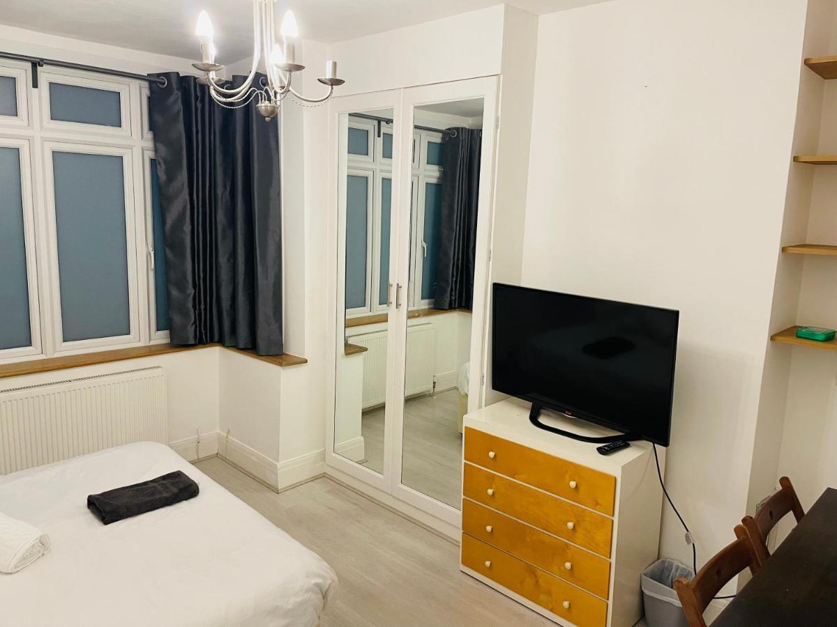 London Rooms With Free Parking 134 Edgware Kültér fotó