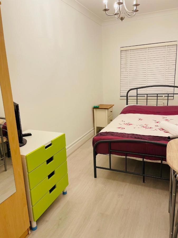 London Rooms With Free Parking 134 Edgware Kültér fotó